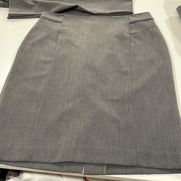 3 Piece Worthington Stretch Suit - Picture 7 of 12